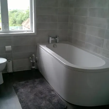 The Townhouse 2*
