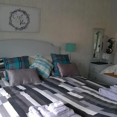 The Townhouse * Elphin